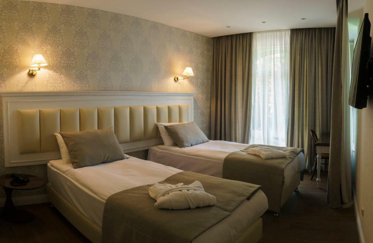 Hotel Passport Tbiliszi Kültér fotó